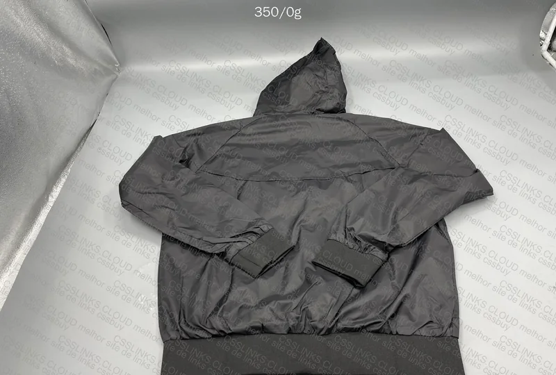 Nike Windbreaker 4