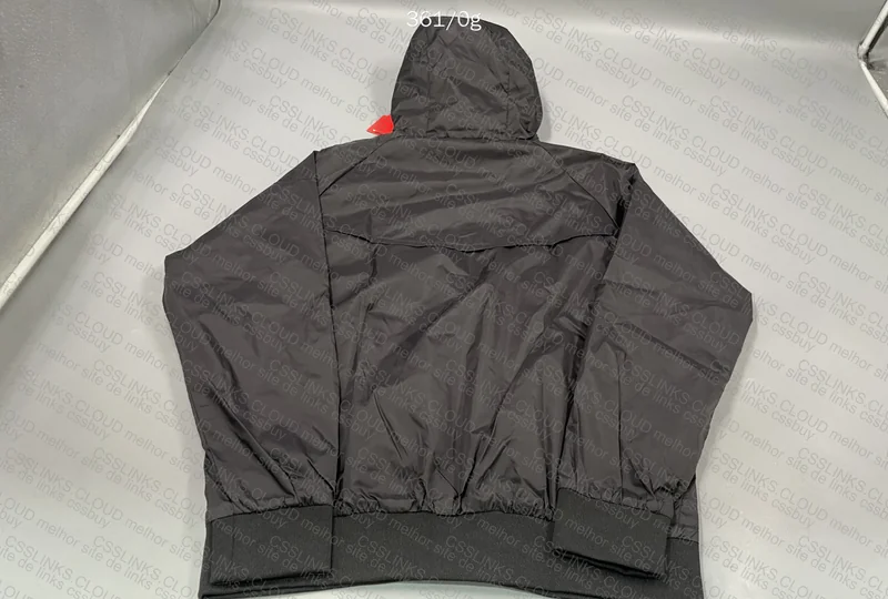 Nike Windbreaker 3