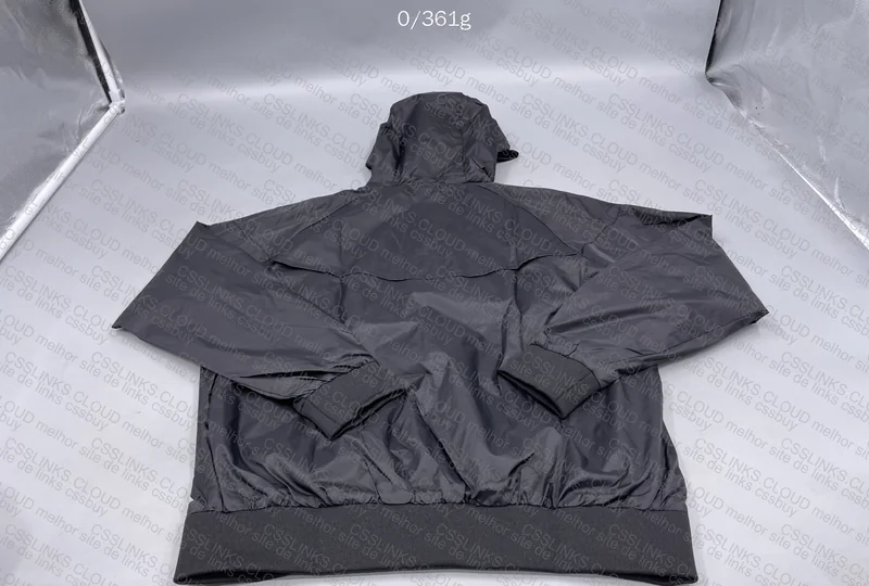 Nike Windbreaker 4