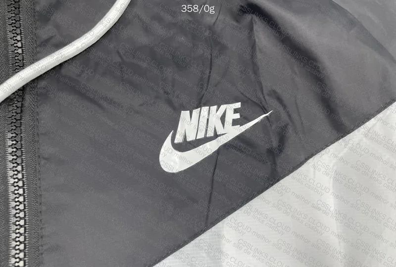Nike Windbreaker 3