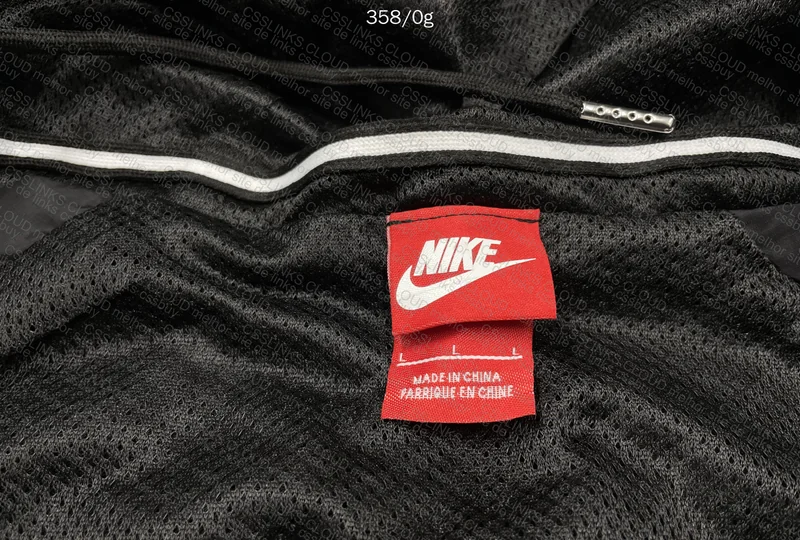 Nike Windbreaker 3