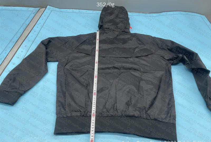 Nike Windbreaker 3