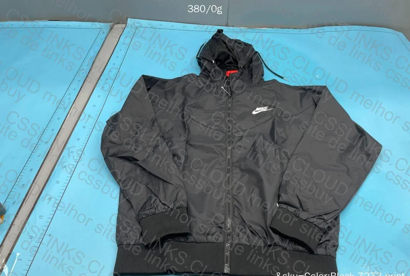 Nike Windbreaker 5
