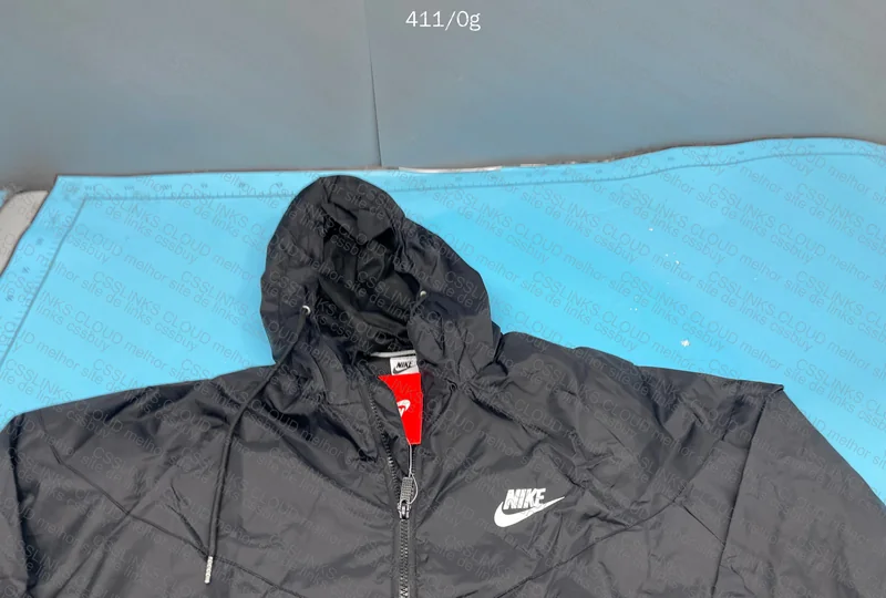 Nike Windbreaker 3