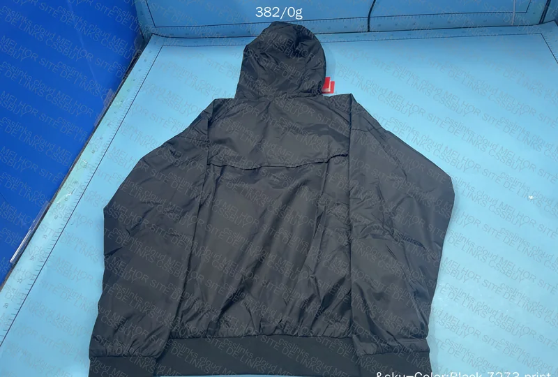 Nike Windbreaker 3