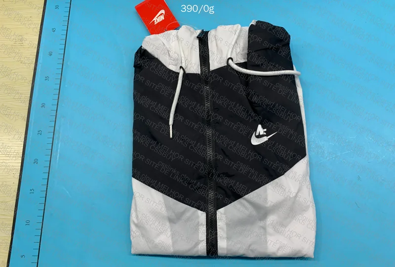 Nike Windbreaker 3