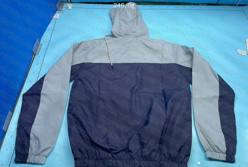 Nike Windbreaker 3