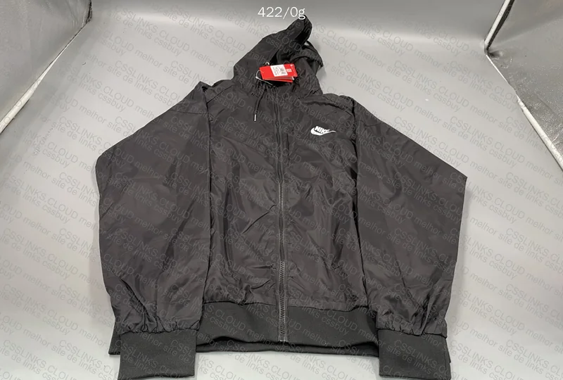 Nike Windbreaker 55¥ with measurements 2