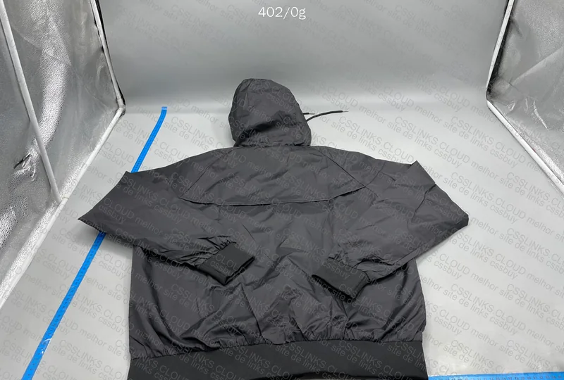 Nike Windbreaker - with measurements 3