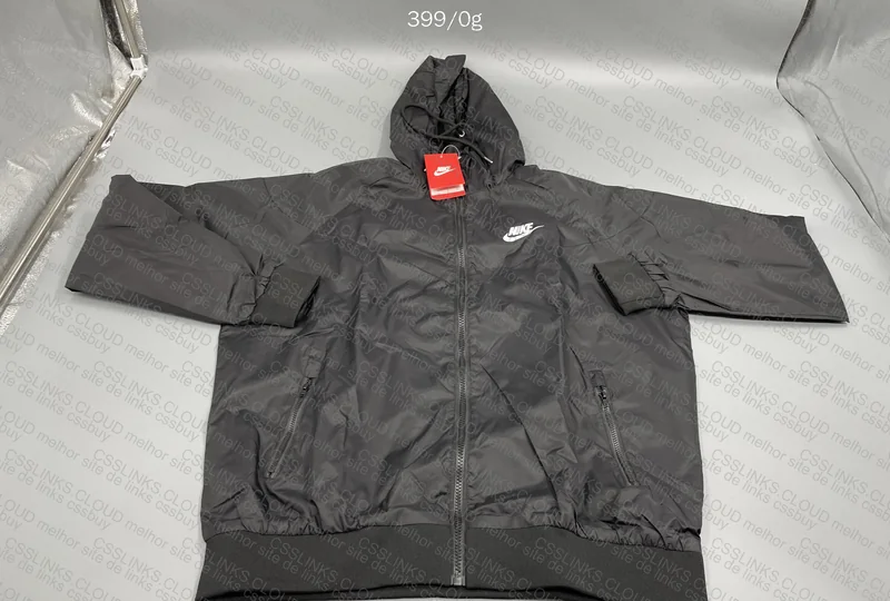 Nike Windbreaker (with measurements)