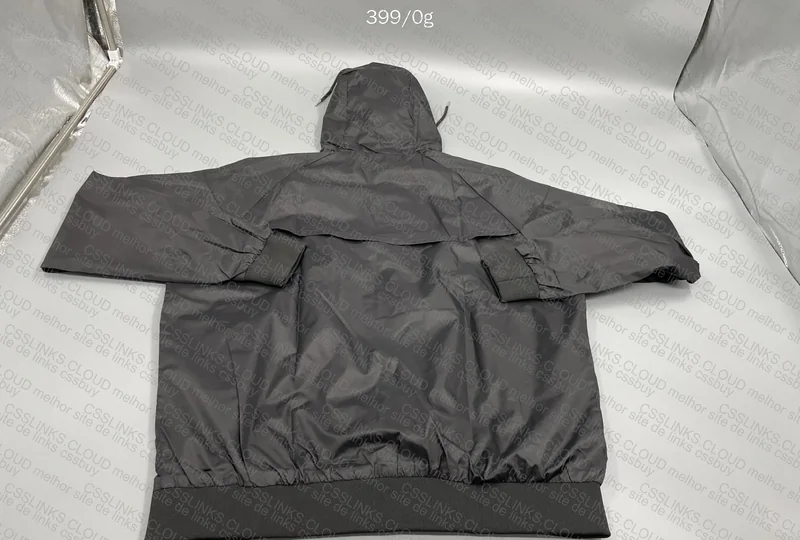 Nike Windbreaker (with measurements) 8