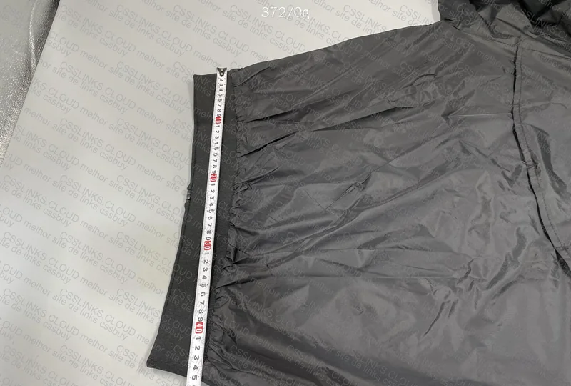 Nike Windbreaker with measurements 6