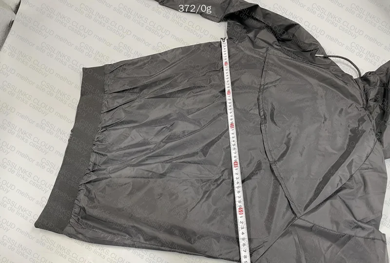 Nike Windbreaker with measurements 7