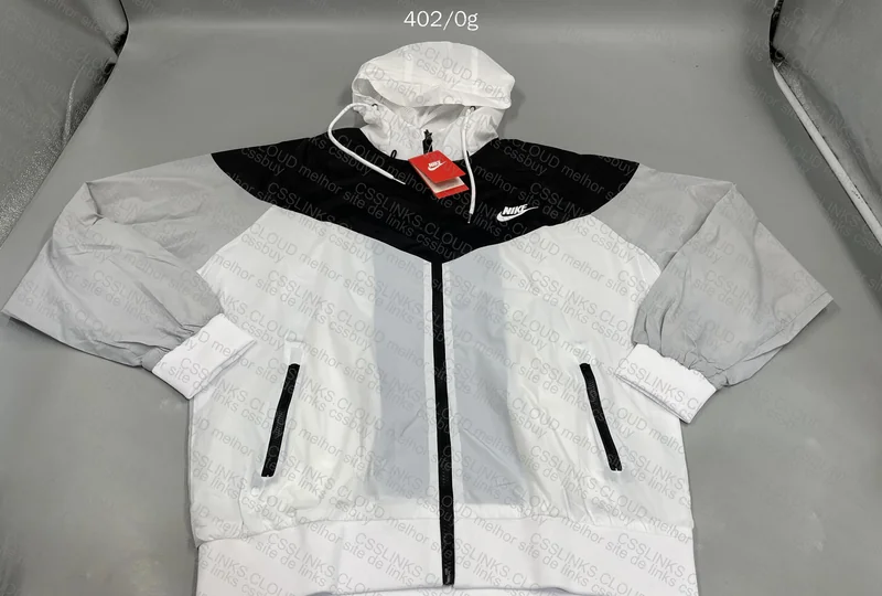 Nike Windbreaker (with measurements)