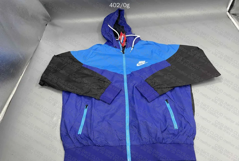 Nike Windbreaker (with measurements)