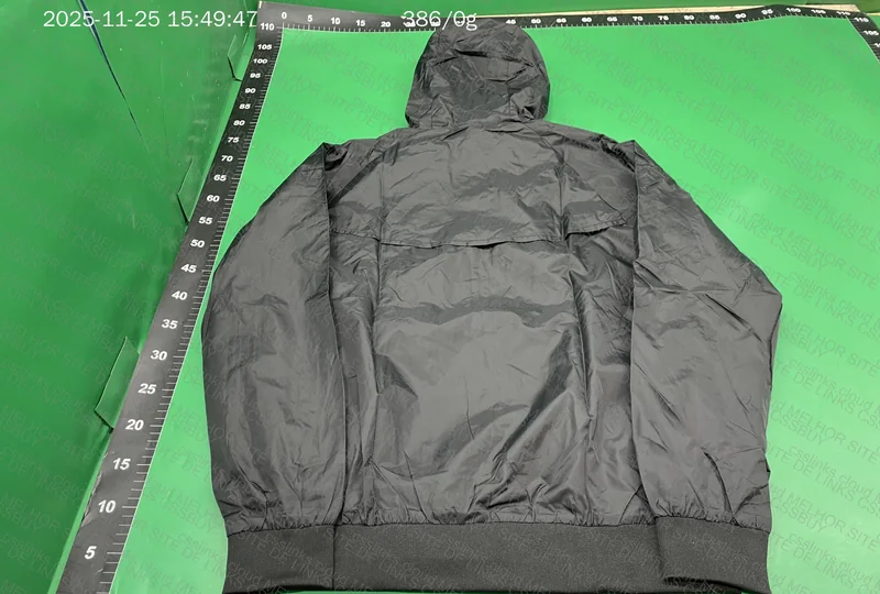 Nike Windbreaker with measurements 6