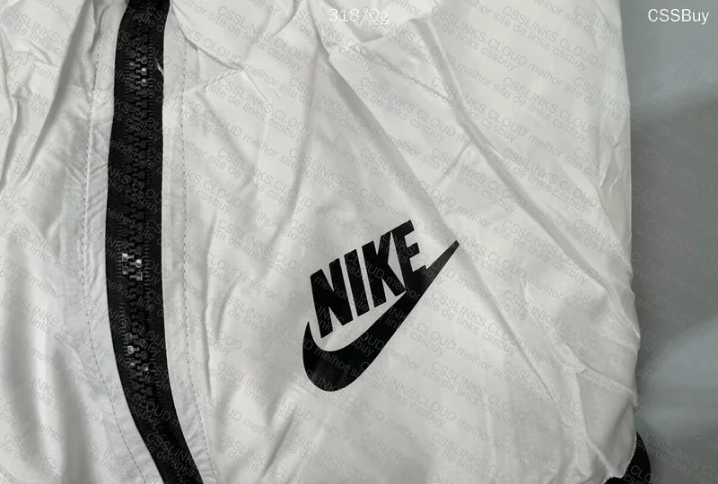 Nike Women's Windbreaker - GL?
