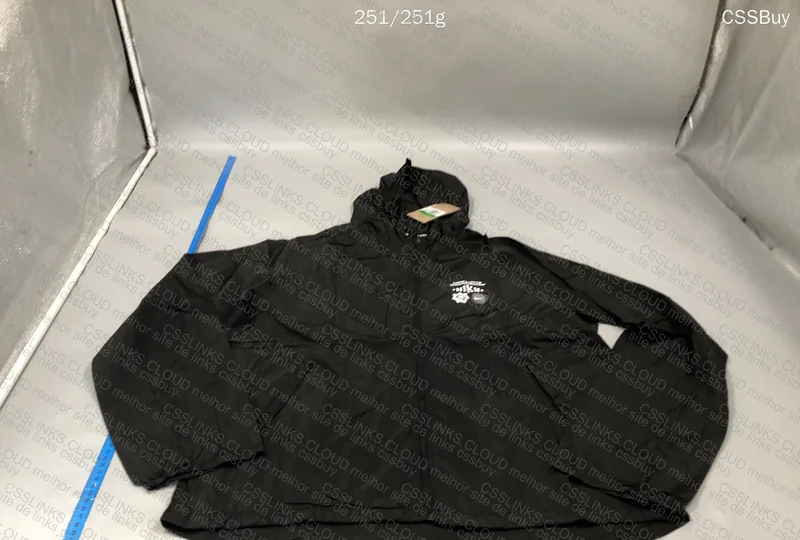 Nike Miller Windbreaker