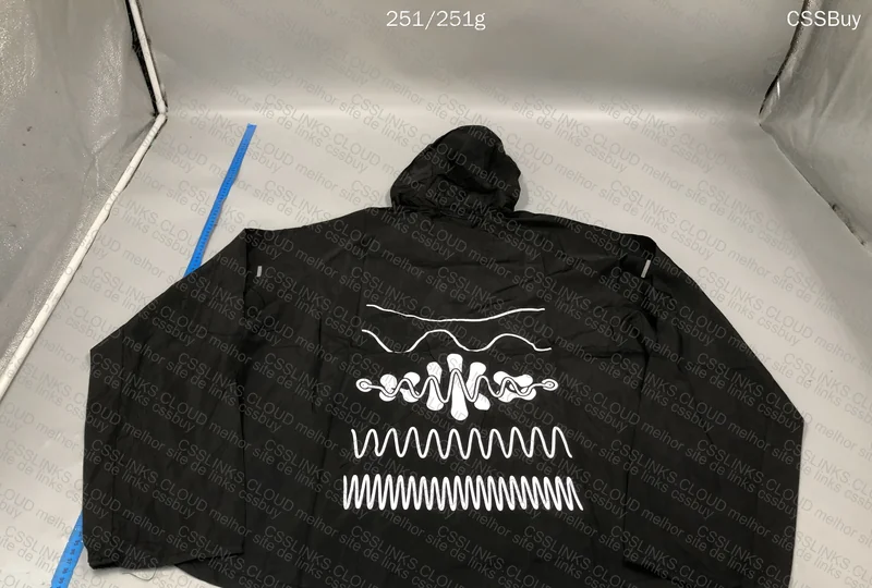 Nike Miller Windbreaker 3