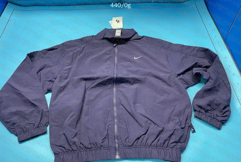 Nike Purple Windbreaker (with measurements) 3
