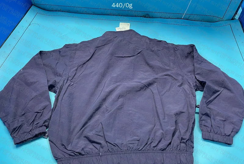 Nike Purple Windbreaker (with measurements) 6