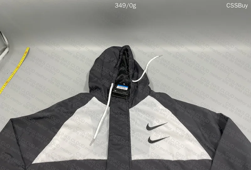 Nike Swoosh Windbreaker 2