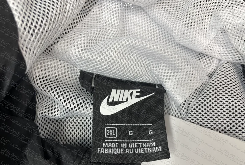 Nike Swoosh Windbreaker 4