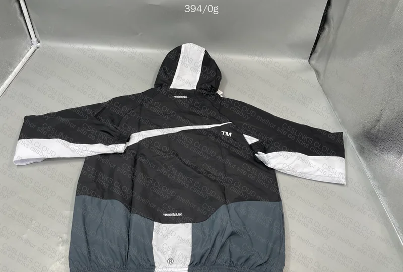 Nike Swoosh Windbreaker 5