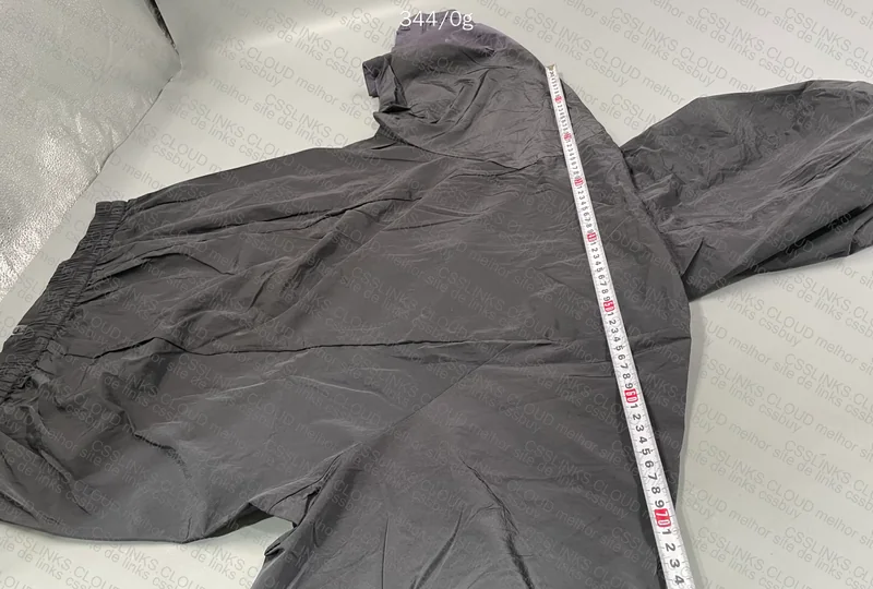 Oakley Windbreaker with Measurements 5
