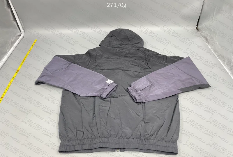 Oakley Vintage Windbreaker