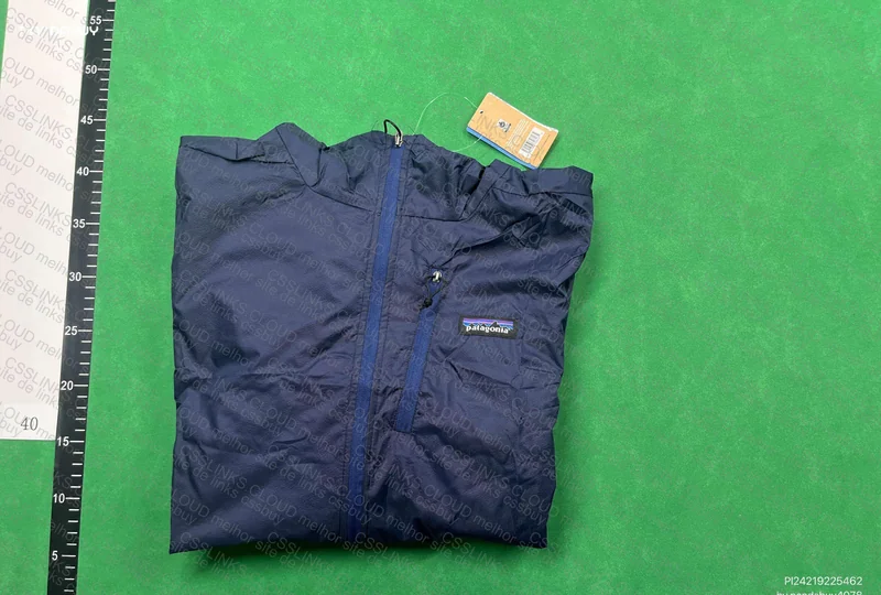 Patagonia Windbreaker 4