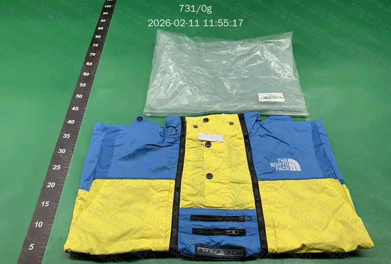 Corta vento Supreme x The North Face - STEEP TECH