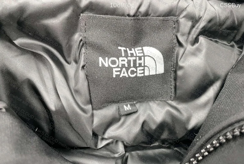 The North Face Windbreaker 4