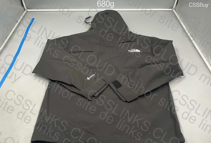 The North Face Windbreaker 2