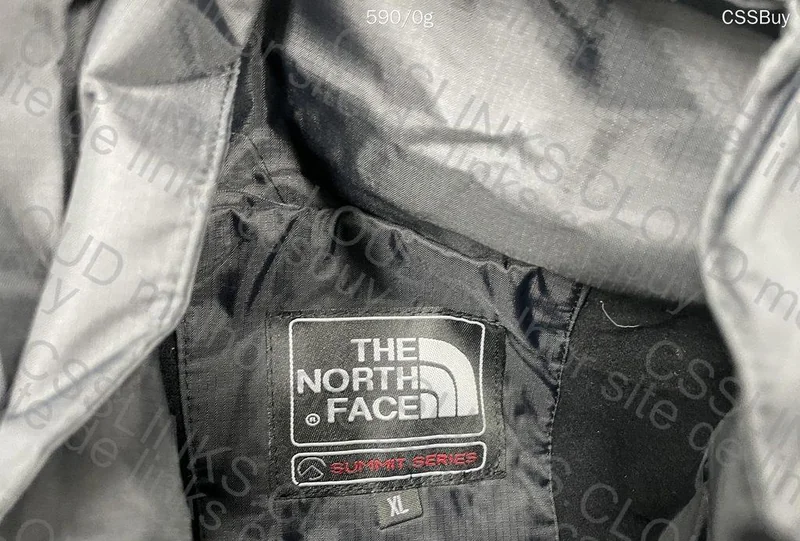 The North Face Windbreaker 4