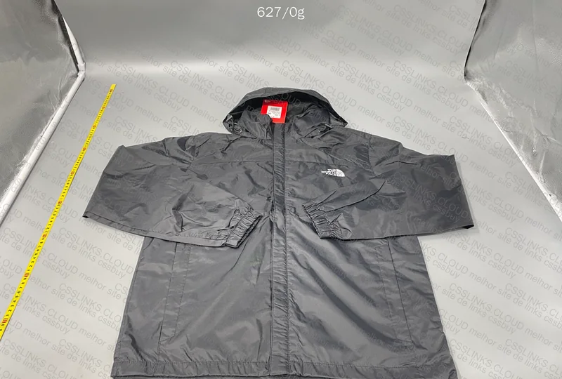 The North Face Windbreaker 3