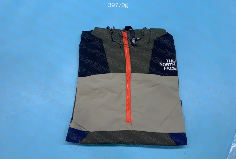 The North Face Windbreaker 4