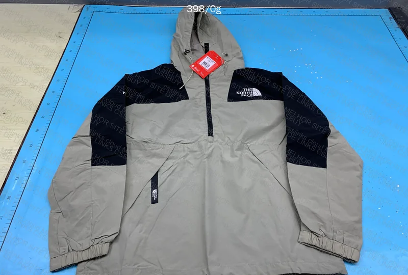 The North Face Windbreaker 3