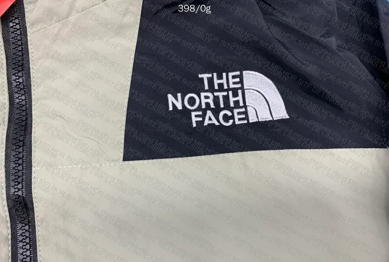 The North Face Windbreaker 4