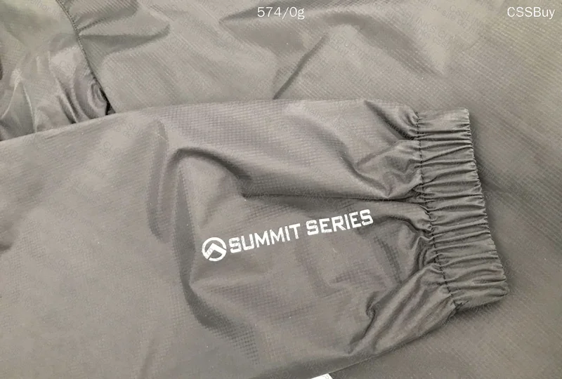 TNF Windbreaker 4