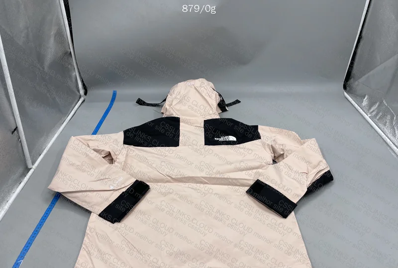 TNF Windbreaker 2