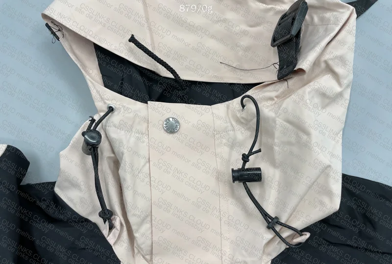 TNF Windbreaker 3