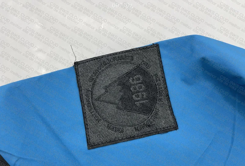 TNF Windbreaker 7
