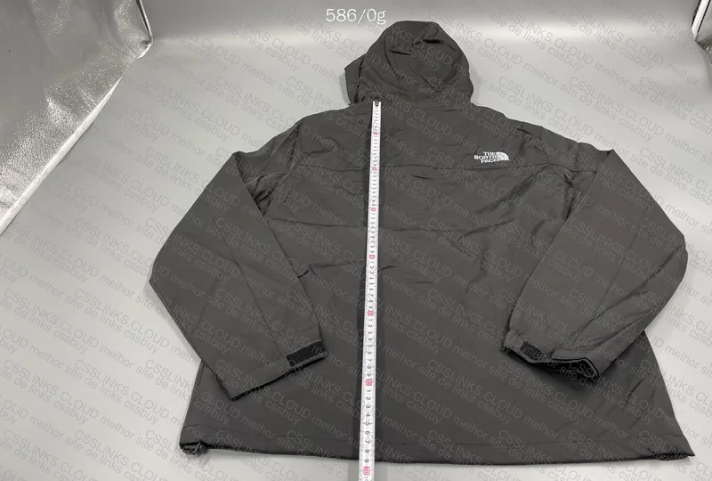 TNF Windbreaker 4