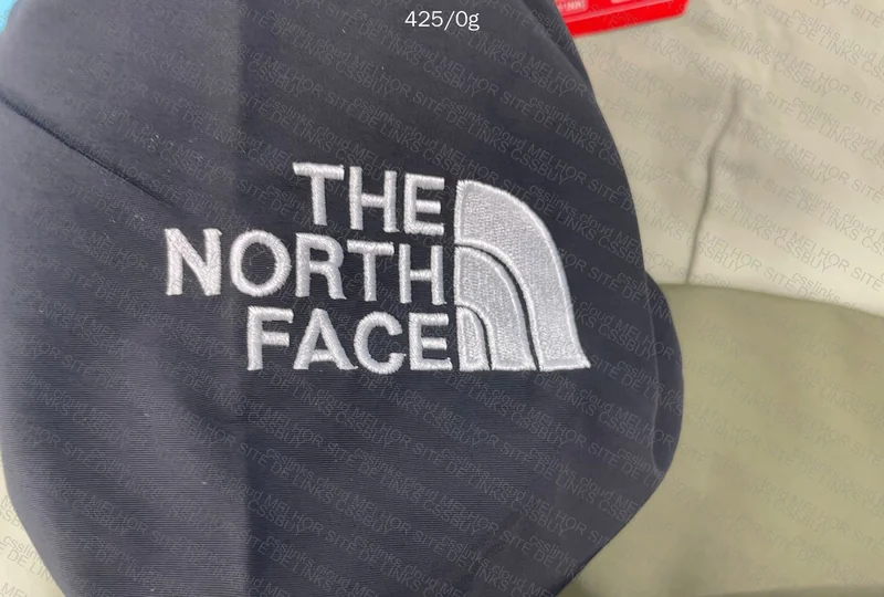 TNF Windbreaker 4