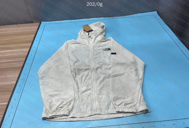 TNF Windbreaker 2