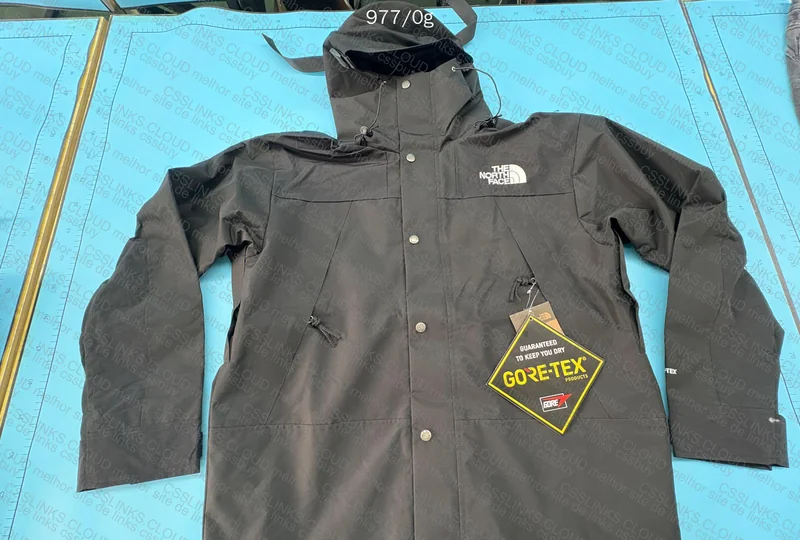 TNF Windbreaker 3