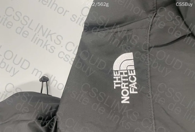TNF Windbreaker 158sir 45Y