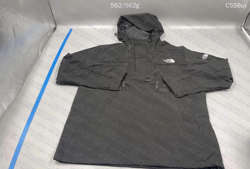 TNF Windbreaker 158sir 45Y 3