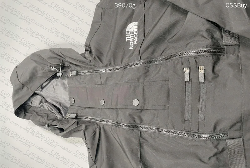 TNF Windbreaker 45¥ 2
